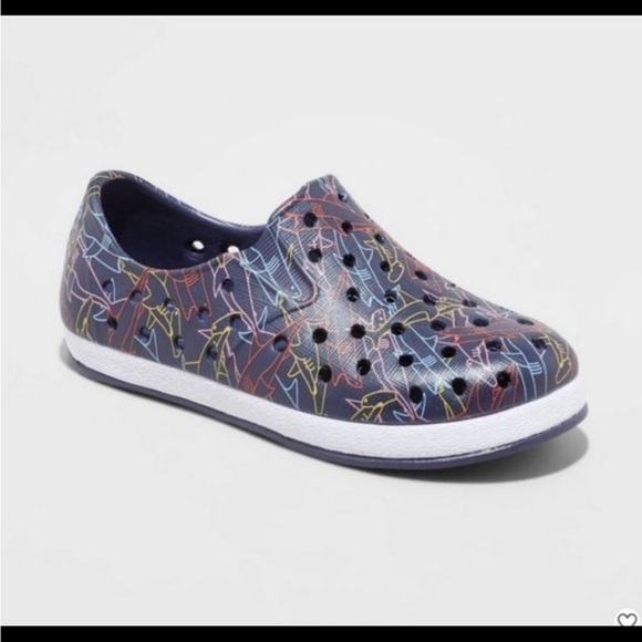 Cat & Jack Navy Shark Waterproof Slip-on Shoes Size 5 Toddler NWT - Picture 2 of 5